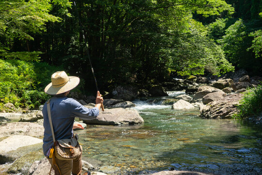 テンカラ　渓流釣り
