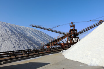 Salt production.  machinery for the treatment of the salt, The equipment and salt stock of a salt plant
