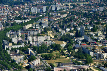 Fototapeta na wymiar Les Mureaux, France - july 7 2017 : aerial photography of the city