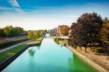 Canal de l'Aisne a la Marne in Reims downtown