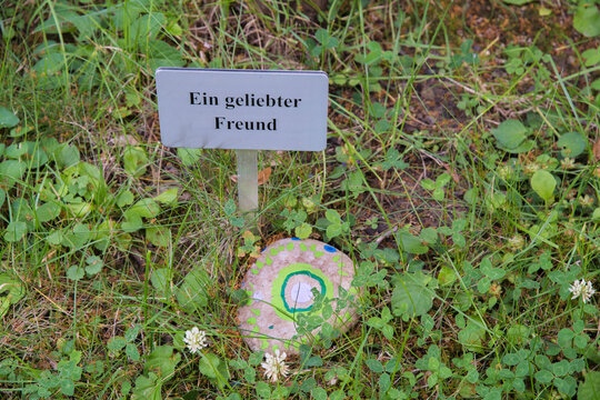 friedhof, anonymes urnengrab