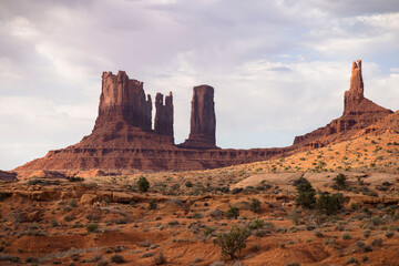 Fototapeta na wymiar Roadside landscapes and views near Monument Valley, Arizona.