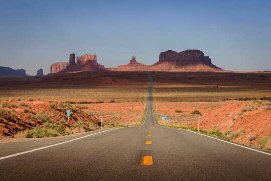 Roadside landscapes and views near Monument Valley, Arizona.