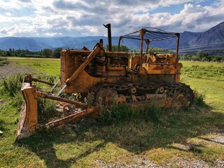 Fototapeta premium Abandoned agricultural vehicle.