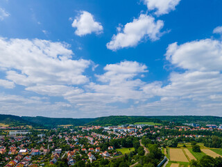 Jena, a city in the heart of Thuringia, is surrounded by a picturesque landscape that invites you to explore. Situated between the limestone slopes and the Saale,