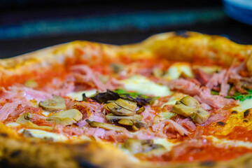 pizza coi funghi