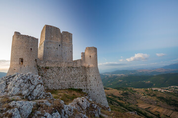 Fototapeta na wymiar Castello di Rocca Calascio. In provincia dell'aquila, in Abruzzo. Set del film il nome della rosa 