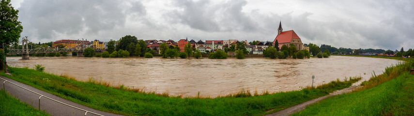 Fototapeta na wymiar Hochwasser in der Stadt Laufen durch Sturmtief Bernd 2021