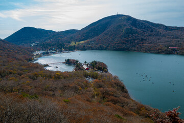 紅葉の季節の群馬県の赤城山の登山道の風景 A view of the trail at Mount Akagi in...