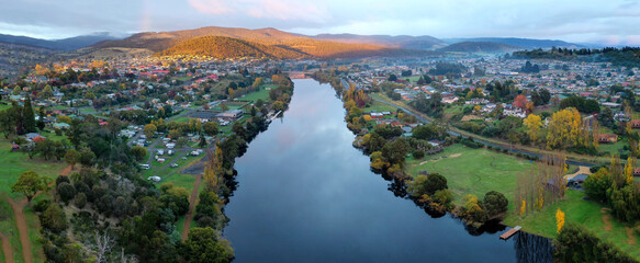 New Norfolk and Derwent River Tasmania - obrazy, fototapety, plakaty