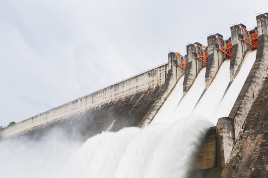 water release at spillway Compacted Concrete Dam, Khun Dan Prakan Chon dam	