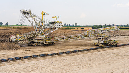 Koparka KWK-1500 kopalnia odkrywkowa węgla brunatnego Konin 