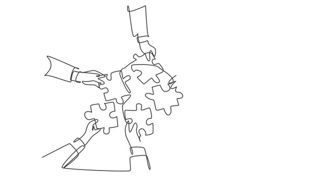 Animated self drawing of continuous line draw male female business team members unite puzzle pieces together to one as team building symbol. Employee teamwork concept. Full length one line animation.