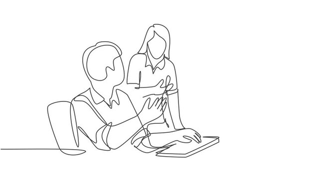 Animated self drawing of one continuous line draw businessmen discussing new product launch during team meeting. Business innovation discussion concept. Full length single line animation illustration.