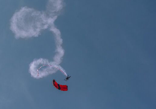 parachute jump, air shows, parachute jumping shows