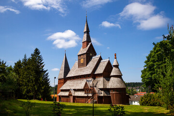 Fototapeta na wymiar Sehenswürdigkeit im Harz Stabkirche