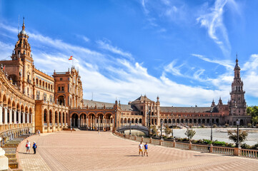 Fototapeta na wymiar The crescent-shaped Plaza de España is one of Seville's most famous squares