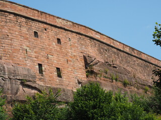 Zitadelle von Bitsch - Citadelle de Bitche &ndash; gelegen auf einem H&uuml;gel &uuml;ber der Stadt Bitsch