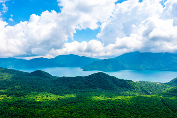夏の中禅寺湖（日光市）