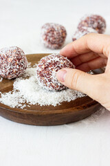 Energy bolls