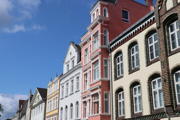 Fototapeta na wymiar Häuserfassaden in Flensburg