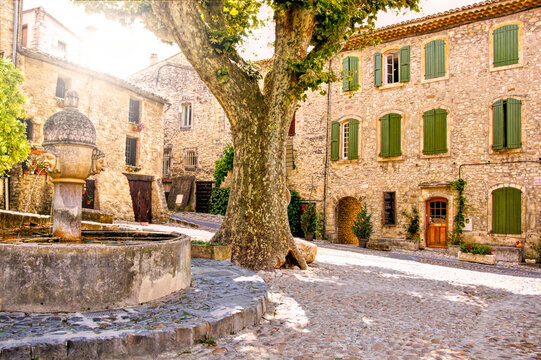 Fototapeta Beautiful Provence town square in Vaison la Romain, France