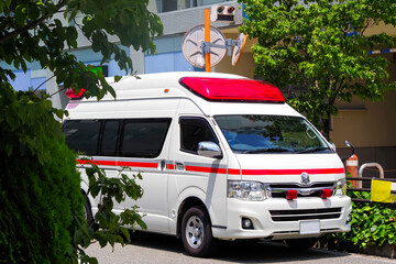 日本の救急車 © beeboys