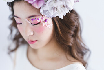 Fototapeta premium かわいいヘアメイクの花嫁