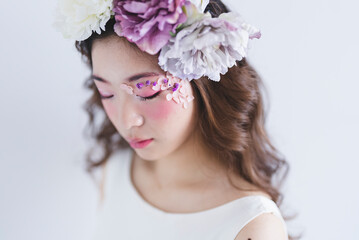Fototapeta premium かわいいヘアメイクの花嫁