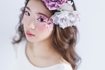 Fototapeta premium かわいいヘアメイクの花嫁