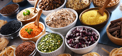 Composition with different kinds of dry food products