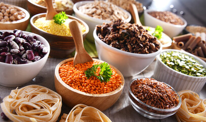 Composition with different kinds of dry food products
