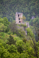 Fototapeta na wymiar Fränkische Schweiz Burg Neidek Burgruine Ruine Burg Berge Steine Wald Mittelalter