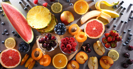 Composition with a variety of fresh culinary fruits