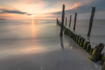 Fototapeta premium Sonnenaufgang am Ostseestrand