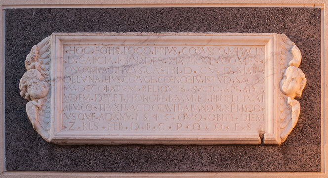 Marble plaque erected by Garcia Fernandez Manrique de Lara y Toledo, count of Osorno. Galisteo, Spain