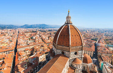 イタリア　フィレンツェ　ドゥオーモと旧市街の町並み
