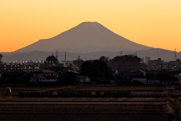 埼玉県ふじみ野市からの富士山の夕焼け