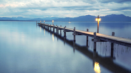 langer Weg am See © Jenny Sturm