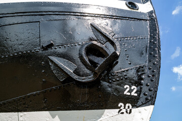 anchor of an oceangoing ship with reveted hull