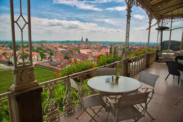 Blick vom Chateau Isenbourg auf Rouffach im Elsass