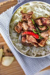 rice noodles with chilly and pork