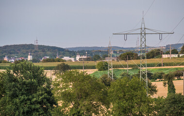 Hochspannungsmasten einer &Uuml;berlandleitung