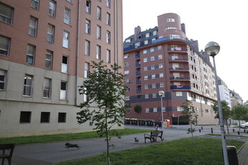 Fototapeta na wymiar Apartment building in the city of Bilbao