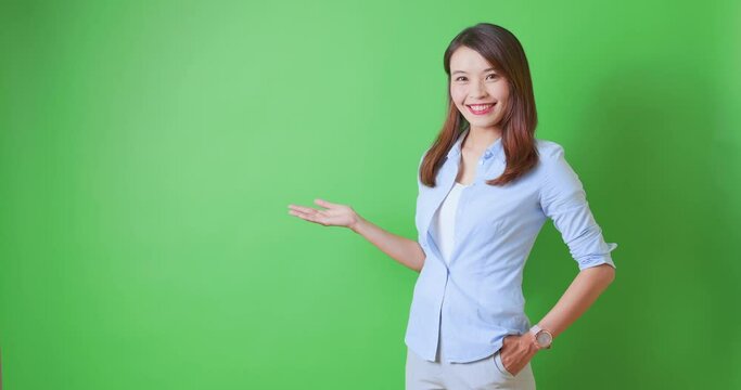 asian anchor with green background