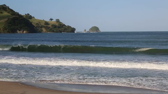 The waves on Simpsons beach - New Zealand