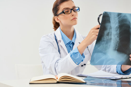 radiologist in the clinic health diagnostics x-ray