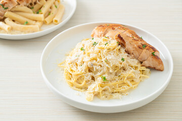 spaghetti white creamy sauce with grilled chicken