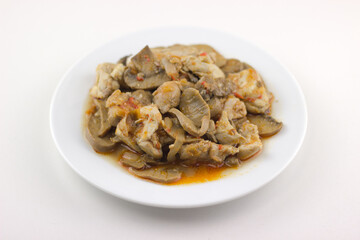 guisos_platos_carnes_pollo_champiñones_neutro / stews_plates_meats_chicken_mushrooms_neutro-