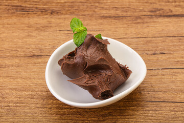 Chocolate spread with nazelnut